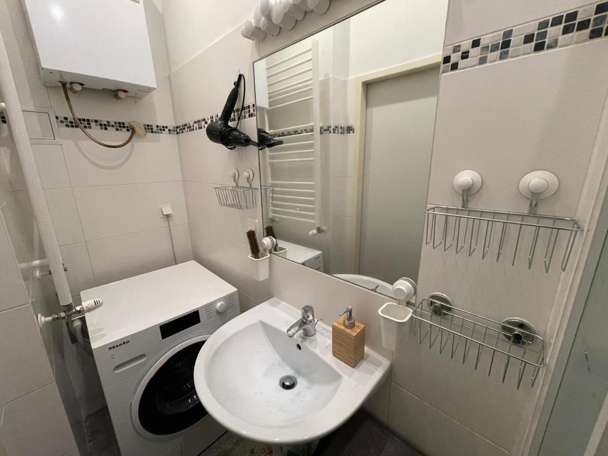 Apartamento Central Sunny Flat With Free Parking Viena Exterior foto